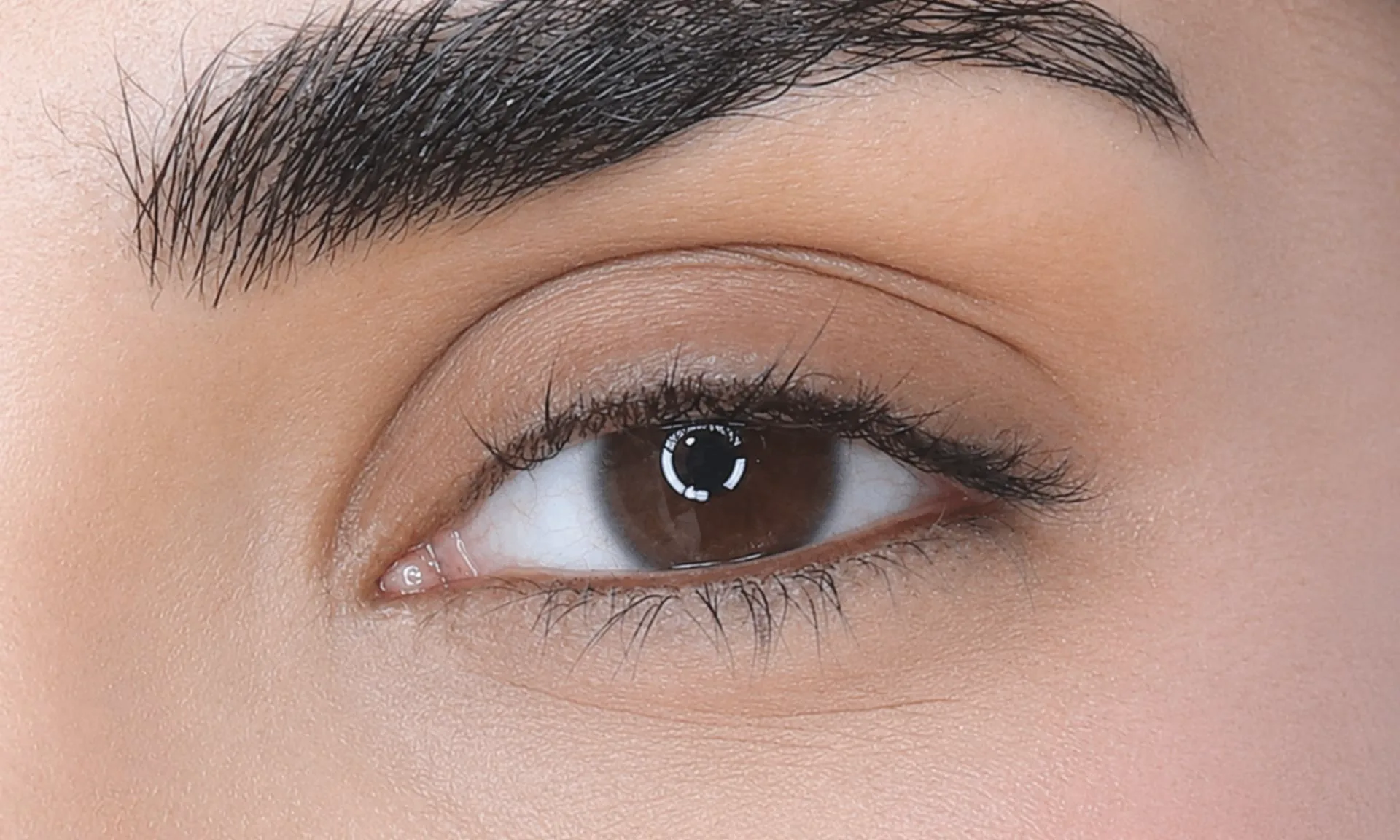 Classic lash extensions in Dubai, natural lashes before treatment at AZIZAM beauty salon